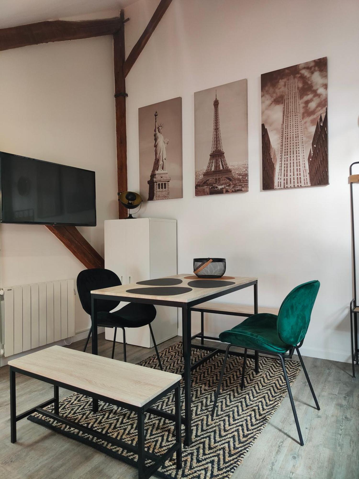Des Granges Apartment Alencon